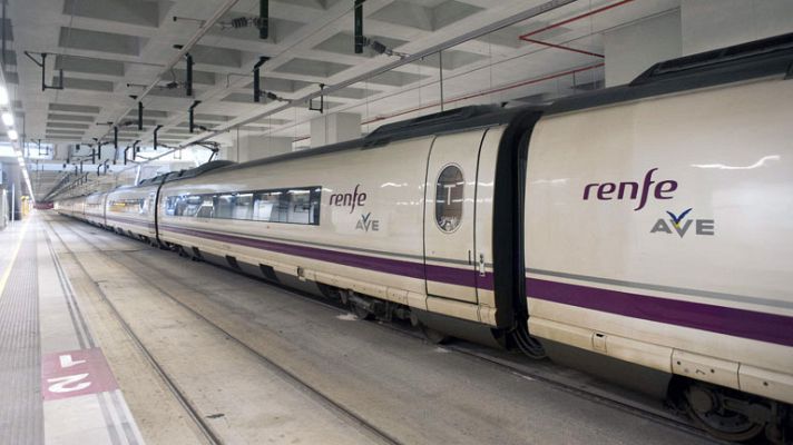 Telediario 1 - Vuelve a la circulación el AVE Barcelona - París