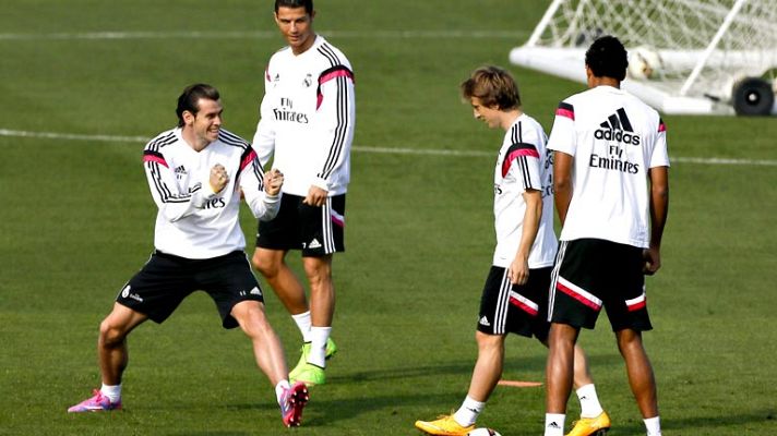 Telediario 1 - El Athletic visita el Bernabéu en medio de una crisis