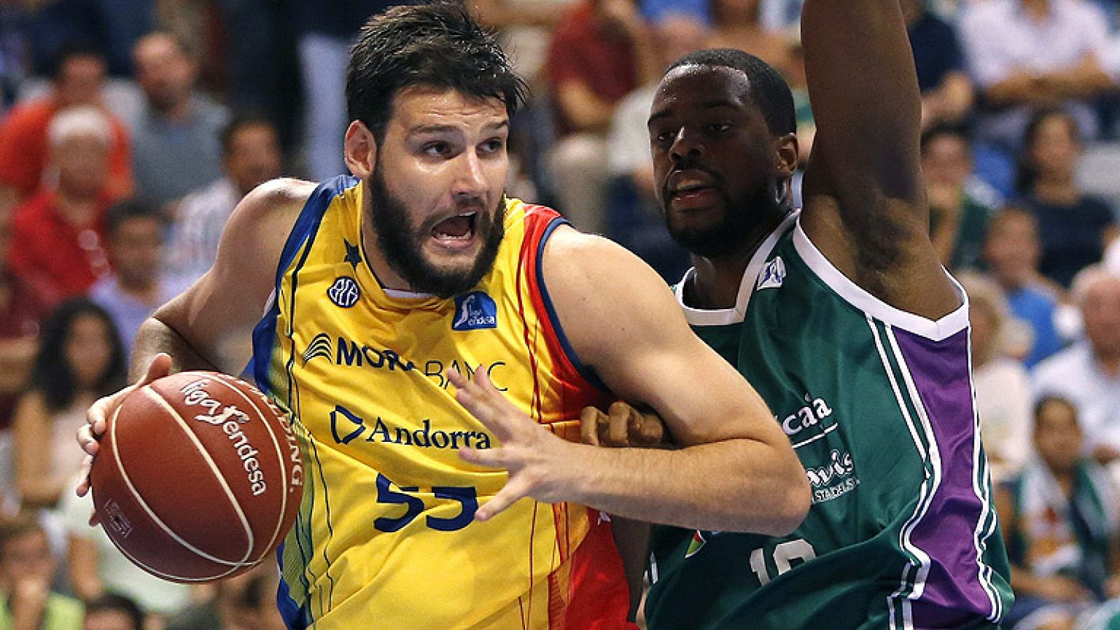 El gran partido de Fran Vázquez, con 20 puntos y 26 de valoración, arruinó la fiesta del regreso a la ACB del MoraBanc Andorra.
