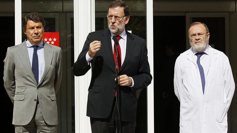 Mariano Rajoy e Ignacio González van al hospital para interesarse por el estado de Teresa