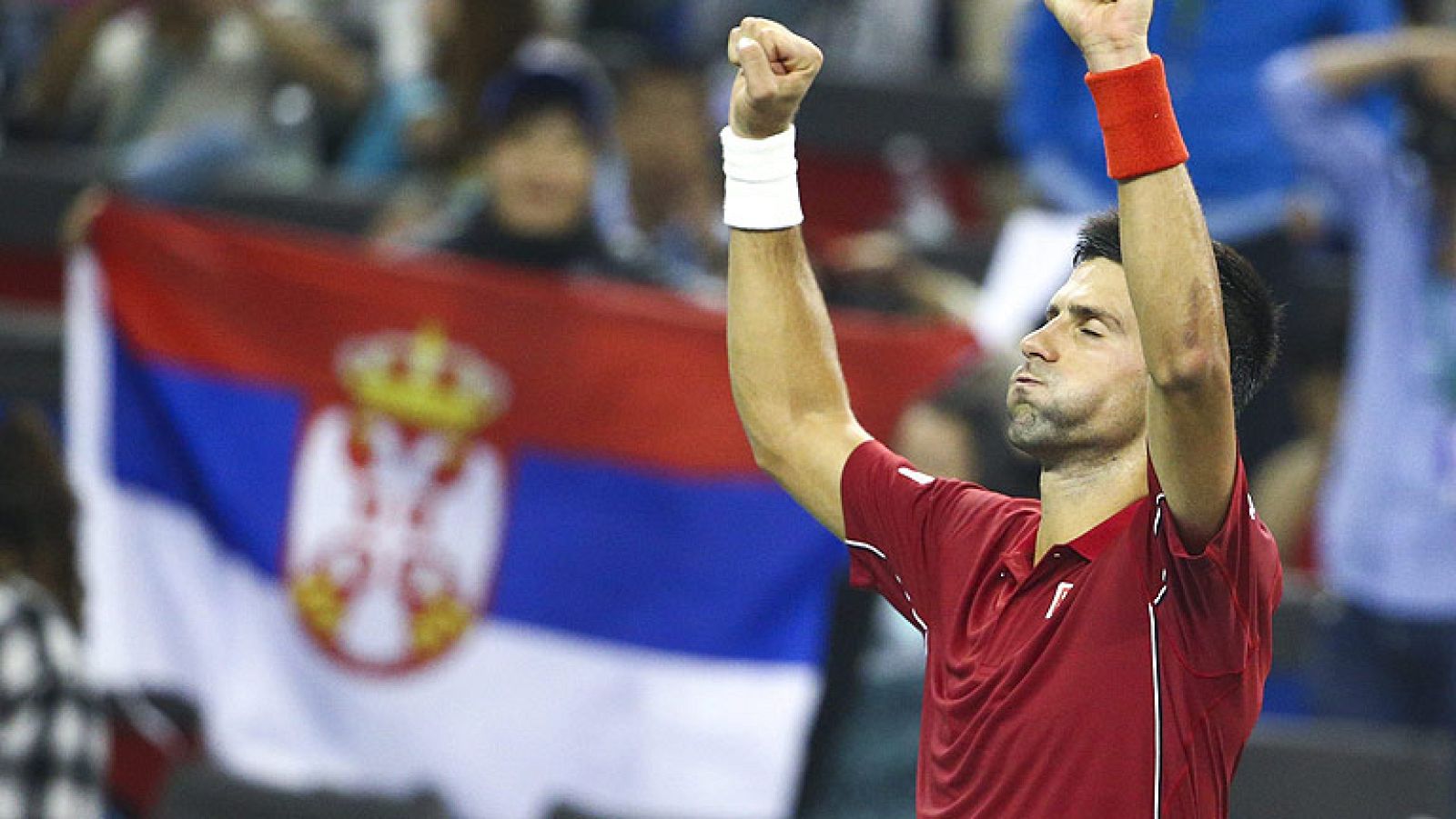 David Ferrer no tuvo opciones ante Novak Djokovic, que impuso su firmeza ante el tenista alicantino, incapaz de superar el férreo servicio del número uno del mundo.