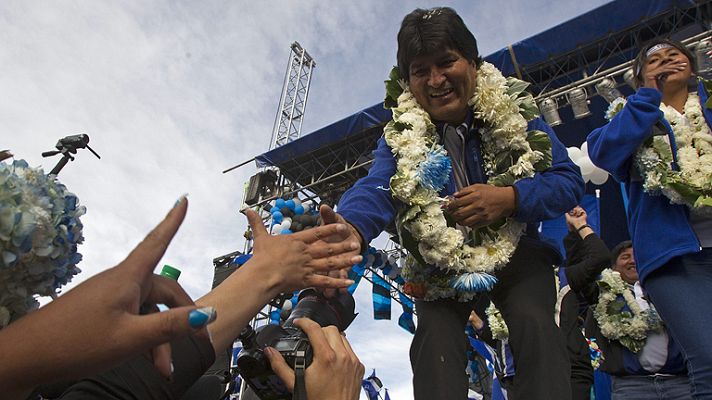 Telediario 1 - El voto obligatorio y un nuevo mapa electoral marcan los comicios del domingo en Bolivia