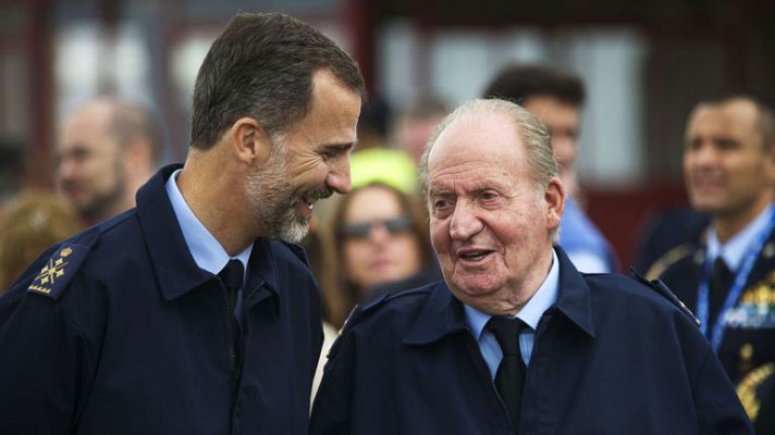 Telediario 1 - Felipe VI y Juan Carlos I han asistido al Festival Aéreo