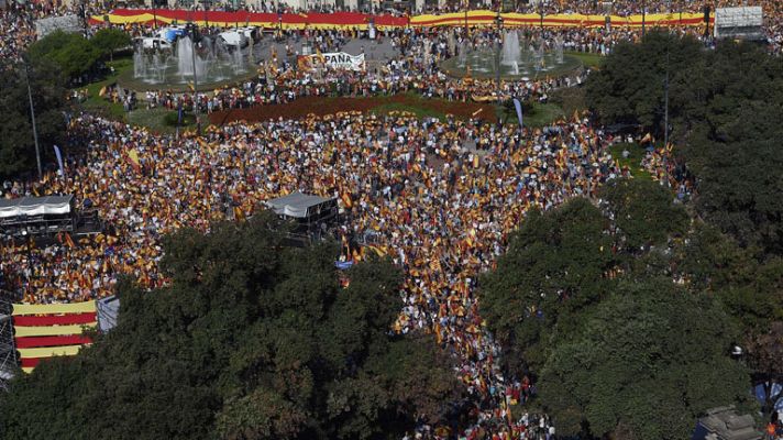 Telediario 1 - Barcelona celebra la Fiesta Nacional con una concentración