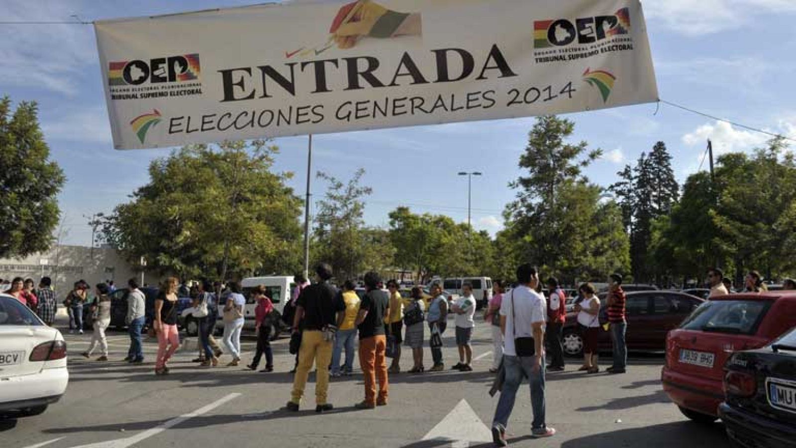 Más de seis millones de bolivianos votan hoy en las elecciones generales