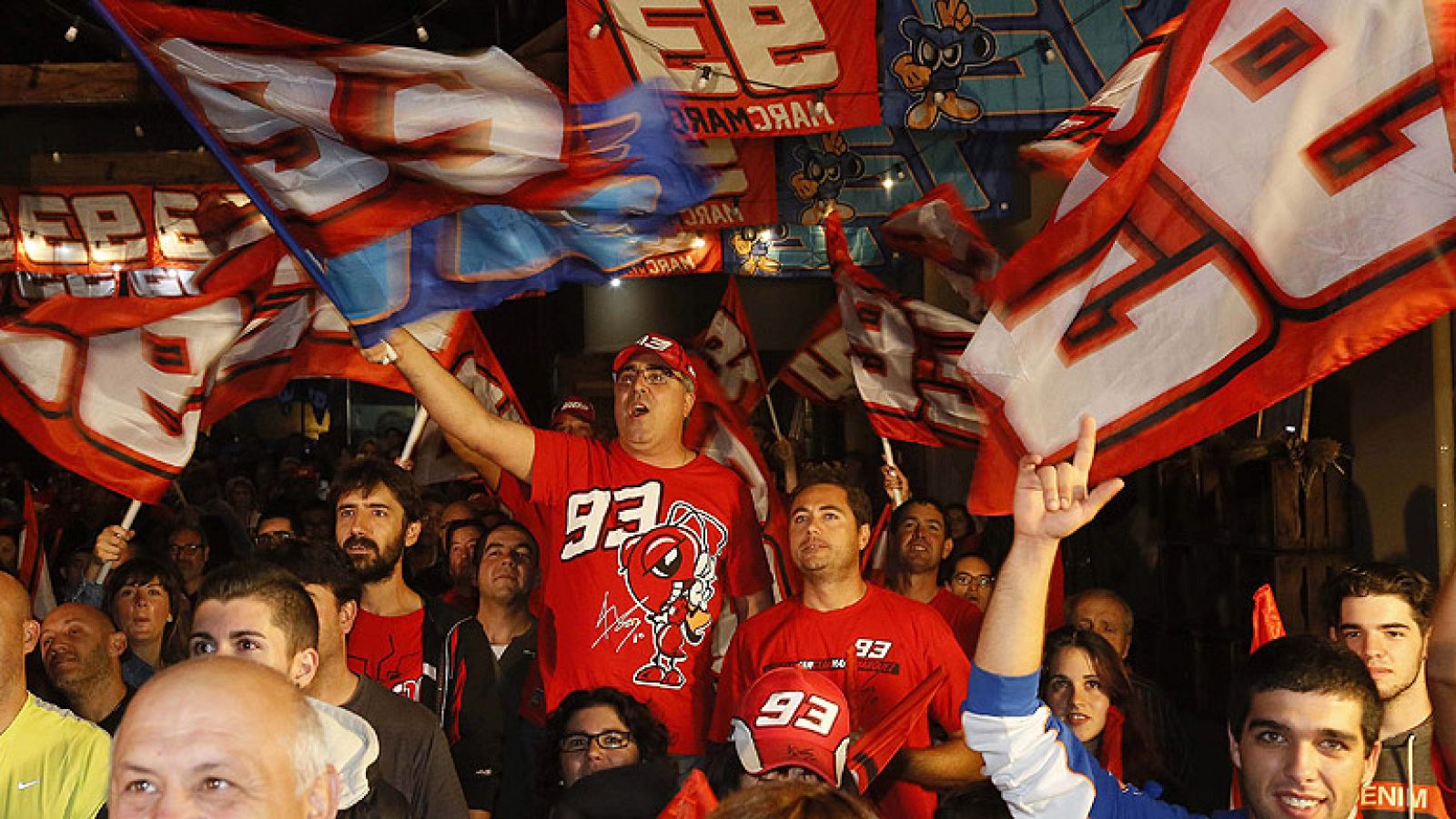La localidad natal de Marc Márquez ha celebrado por todo lo alto el segundo campeonato del mundo logrado por su vecino, que ha certificado su victoria en el GP de Japón.