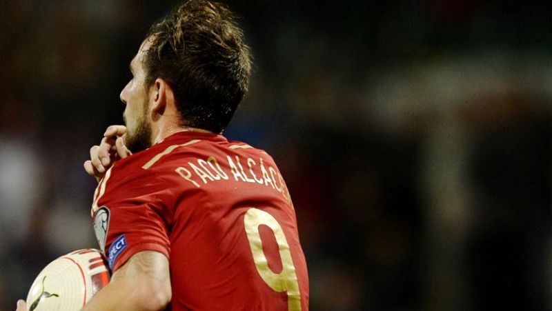 Alcácer amplía la ventaja antes del descanso (0-2)