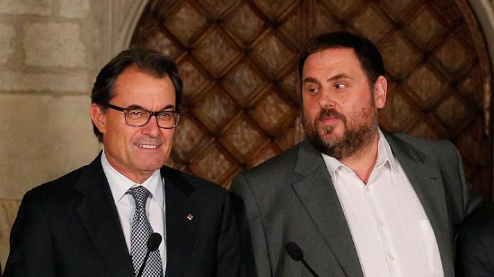 Telediario 1 - La consulta alternativa de Artur Mas rompe el consenso en el bloque soberanista