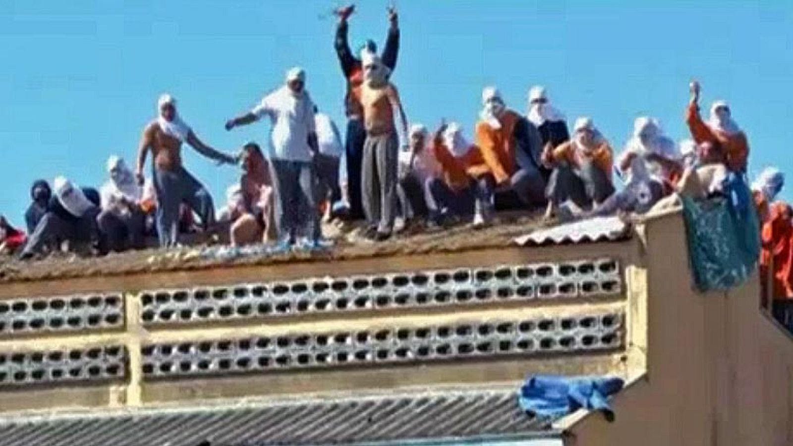 Los presos de una prisión brasileña se amotinan para exigir mejores condiciones