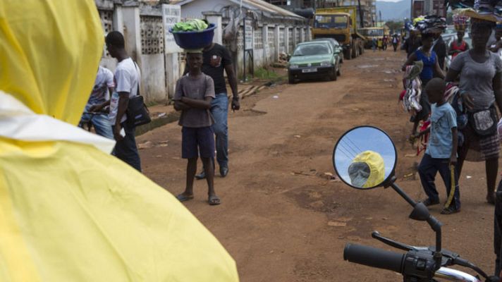 Telediario 1 - OMS teme que los casos de ébola en África lleguen a 20.000