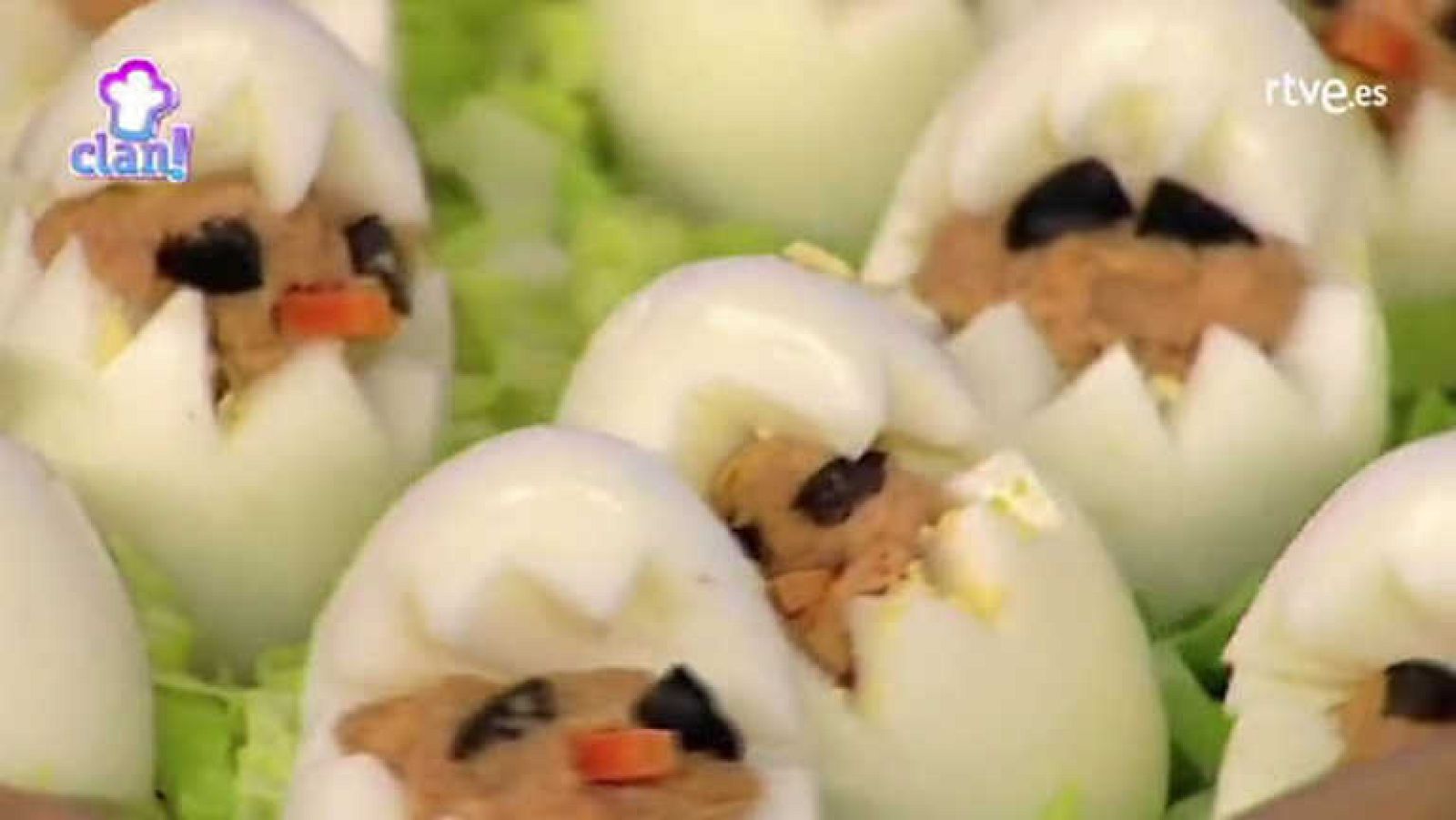 Receta Exprés - Alumbramiento de pollitos en huevos rellenos - Cocina con Clan | Ver