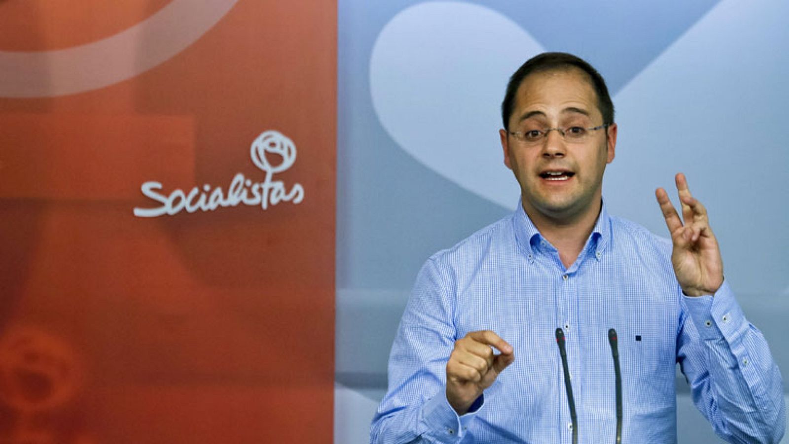 El PSOE pide altura de miras a Rajoy y a Mas