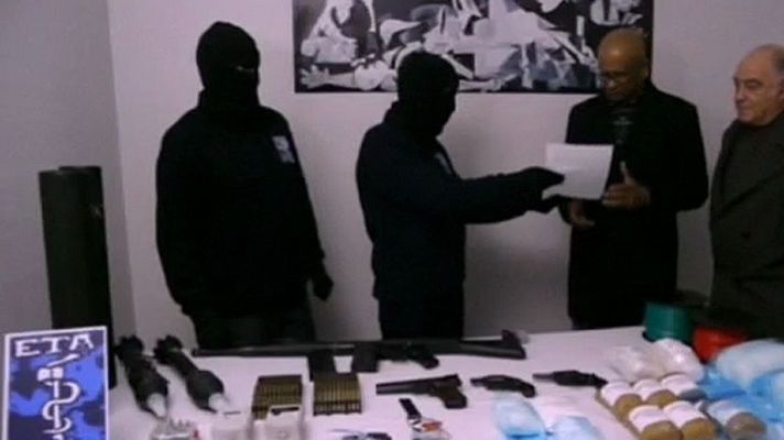 Telediario 1 - Tres años del anuncio de ETA del cese de la violencia