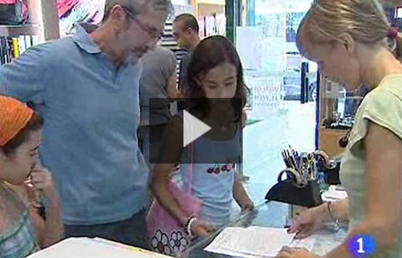 El gasto medio por alumno en libros superará los 111 euros | Ver