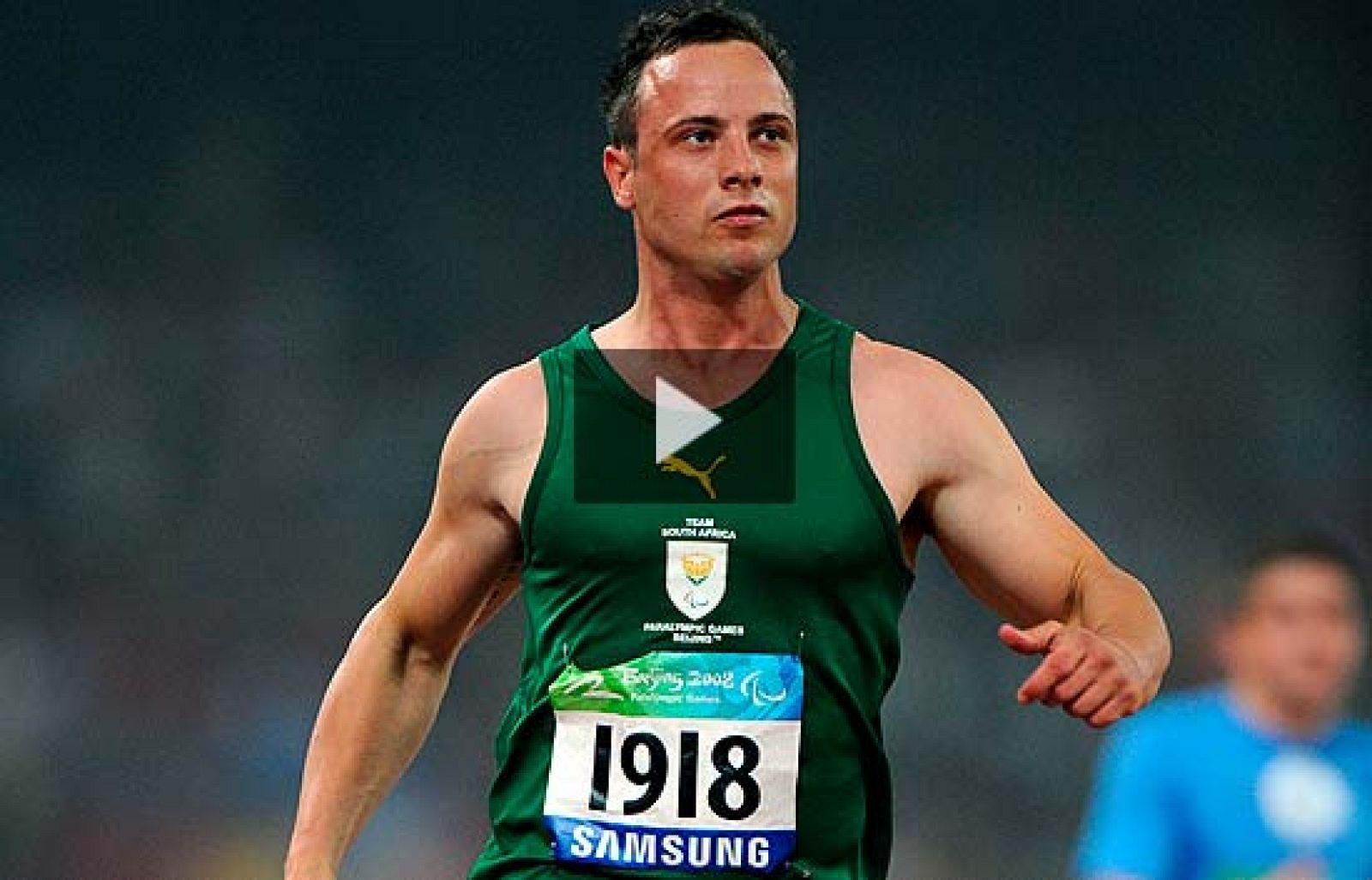 El atleta surafricano Pistorius ha debutado en los Juegos Paralímpicos, imponiéndose en su serie de los 100m lisos.