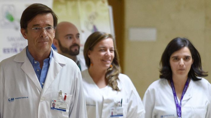 Telediario 1 - Teresa R. seguirá de momento aislada en el Carlos III