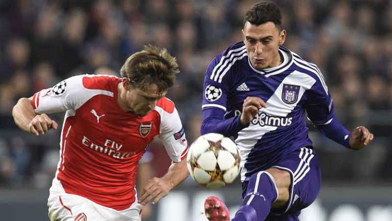 Los de Arsène Wenger rozaron la tragedia en Anderlecht después de una primera mitad con dominio pero sin ocasiones materializadas. El cuadro belga se adelantó por medio de Andy Najar a veinte minutos para el final, pero una vez más esta temporada los