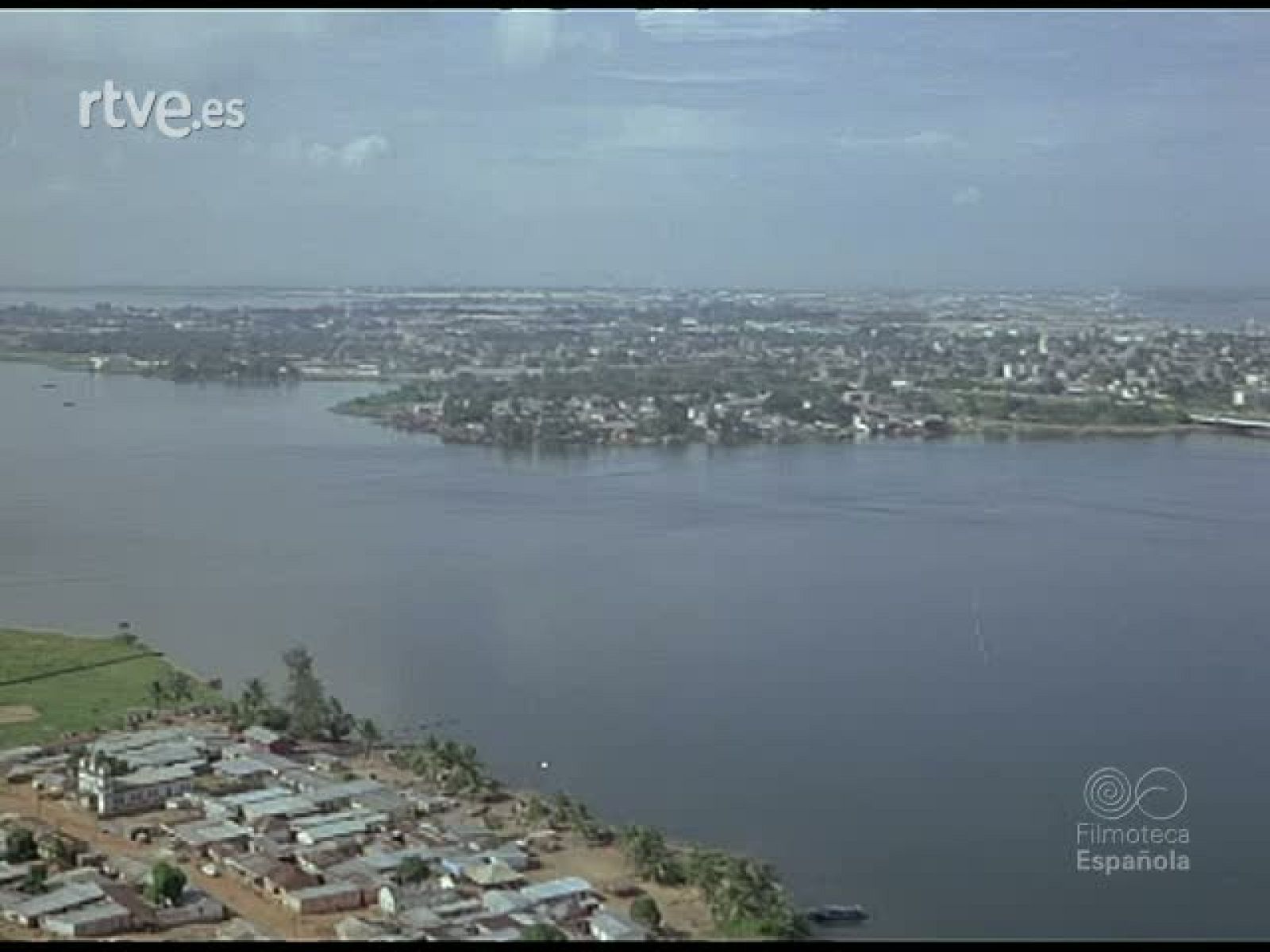 LOS REYES DE ESPAÑA EN COSTA DE MARFIL Y GUINEA | Ver