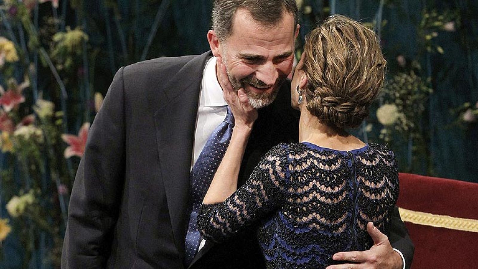 El rey convoca por primera vez los Premios Princesa de Asturias 2015 | Ver