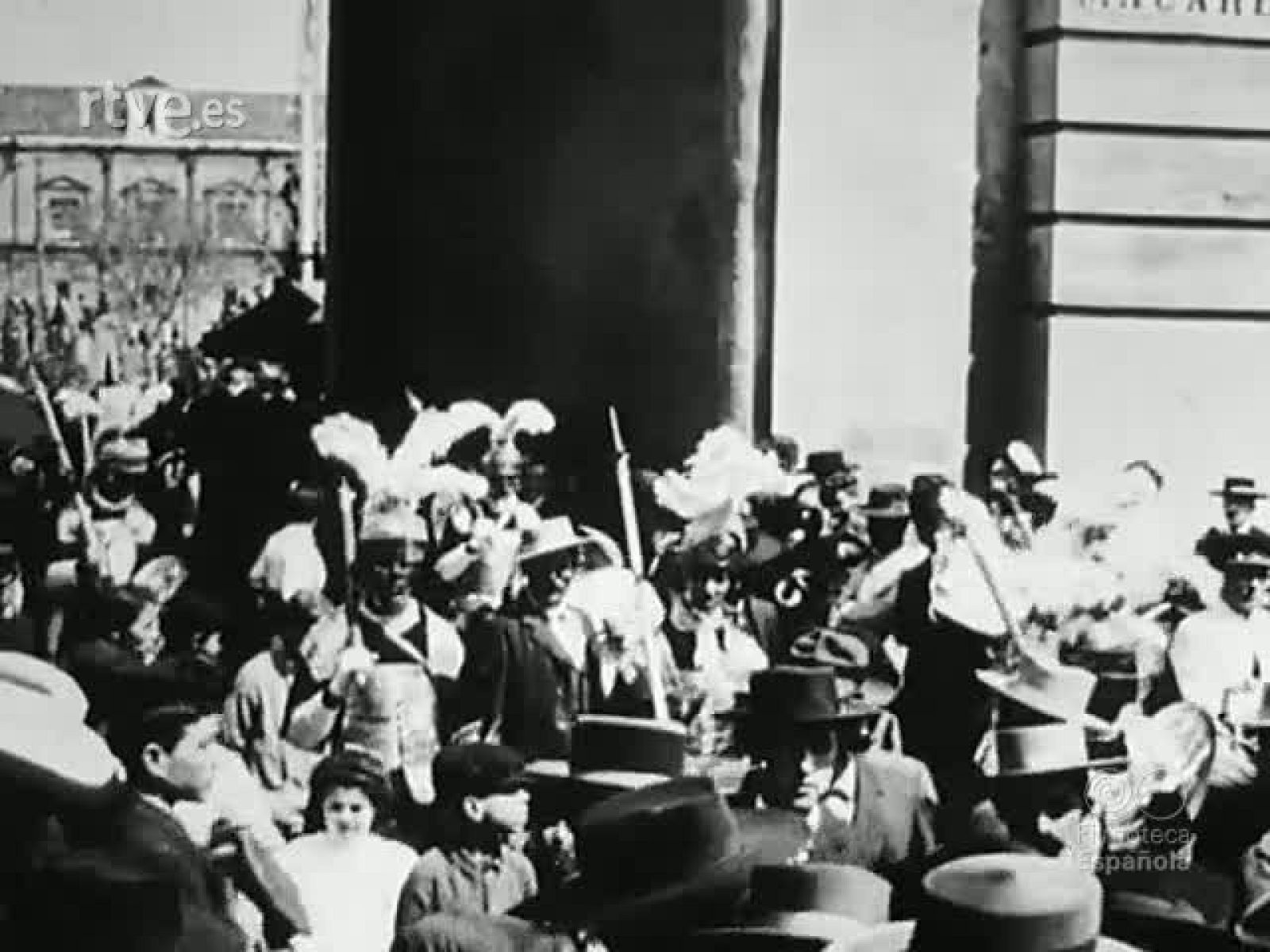 SEMANA SANTA EN SEVILLA - Archivo Real (Alfonso XIII) | Ver