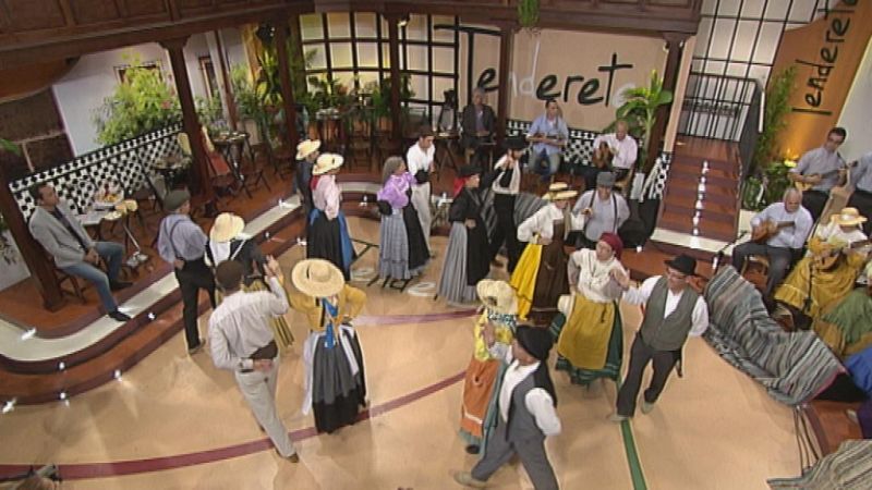 Tenderete - 26/10/14 La agrupación Lairaga del Norte y el timplista Pedro Izquierdo. - Tenderete | Ver