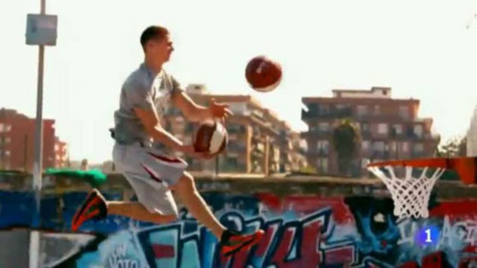 'Lords of Gravity' o los 'Globetrotters' de Budapest | Ver