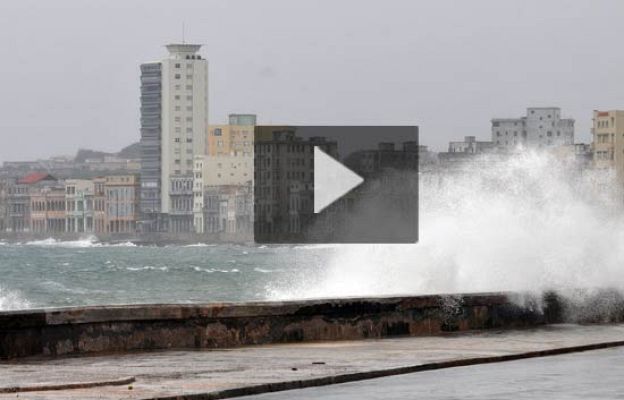  - 'Ike' perdona a La Habana