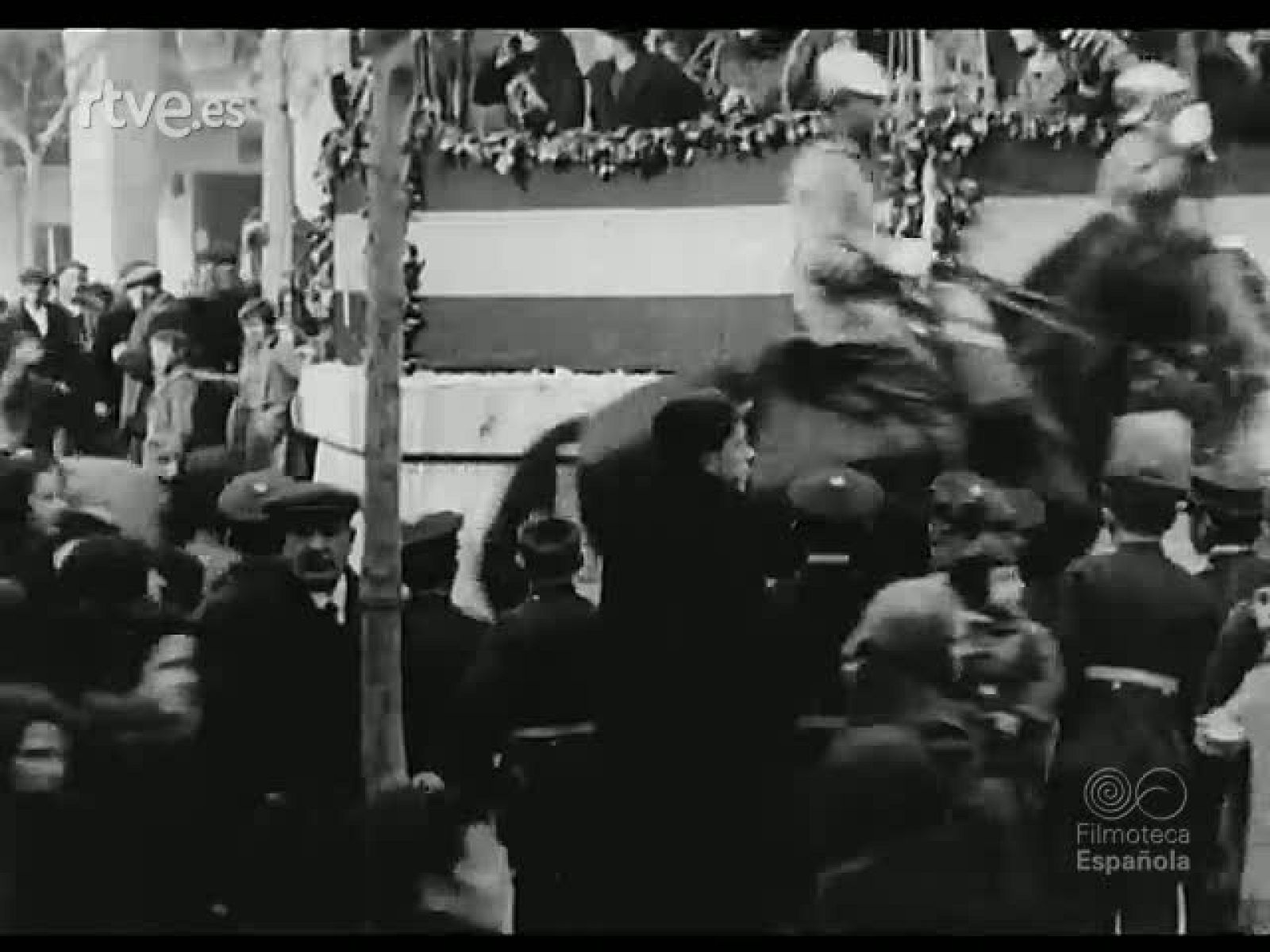 ALFONSO XIII EN ZARAGOZA - Archivo Real (Alfonso XIII) | Ver