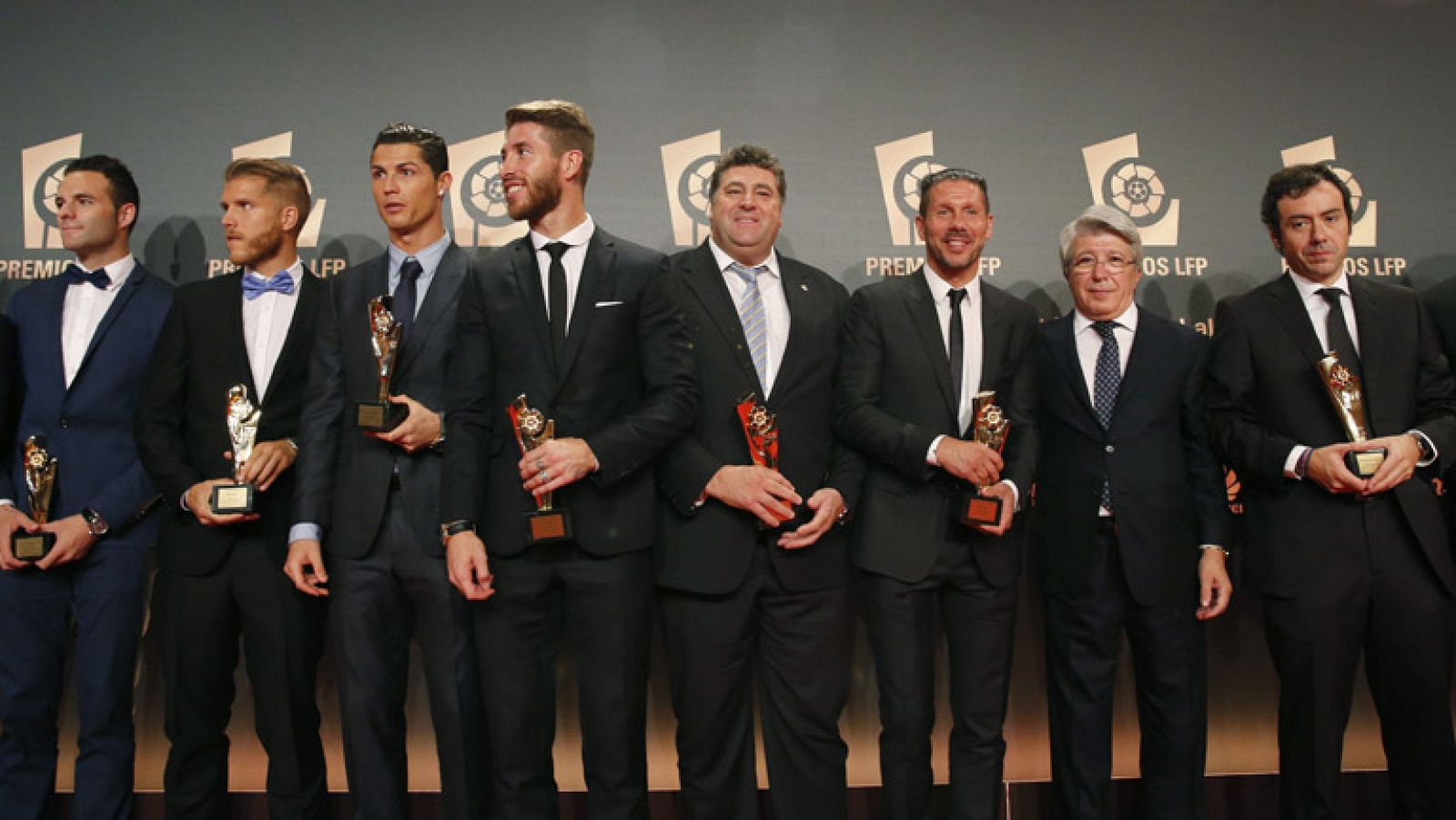 Cristiano Ronaldo arrasa en los premios de la LFP