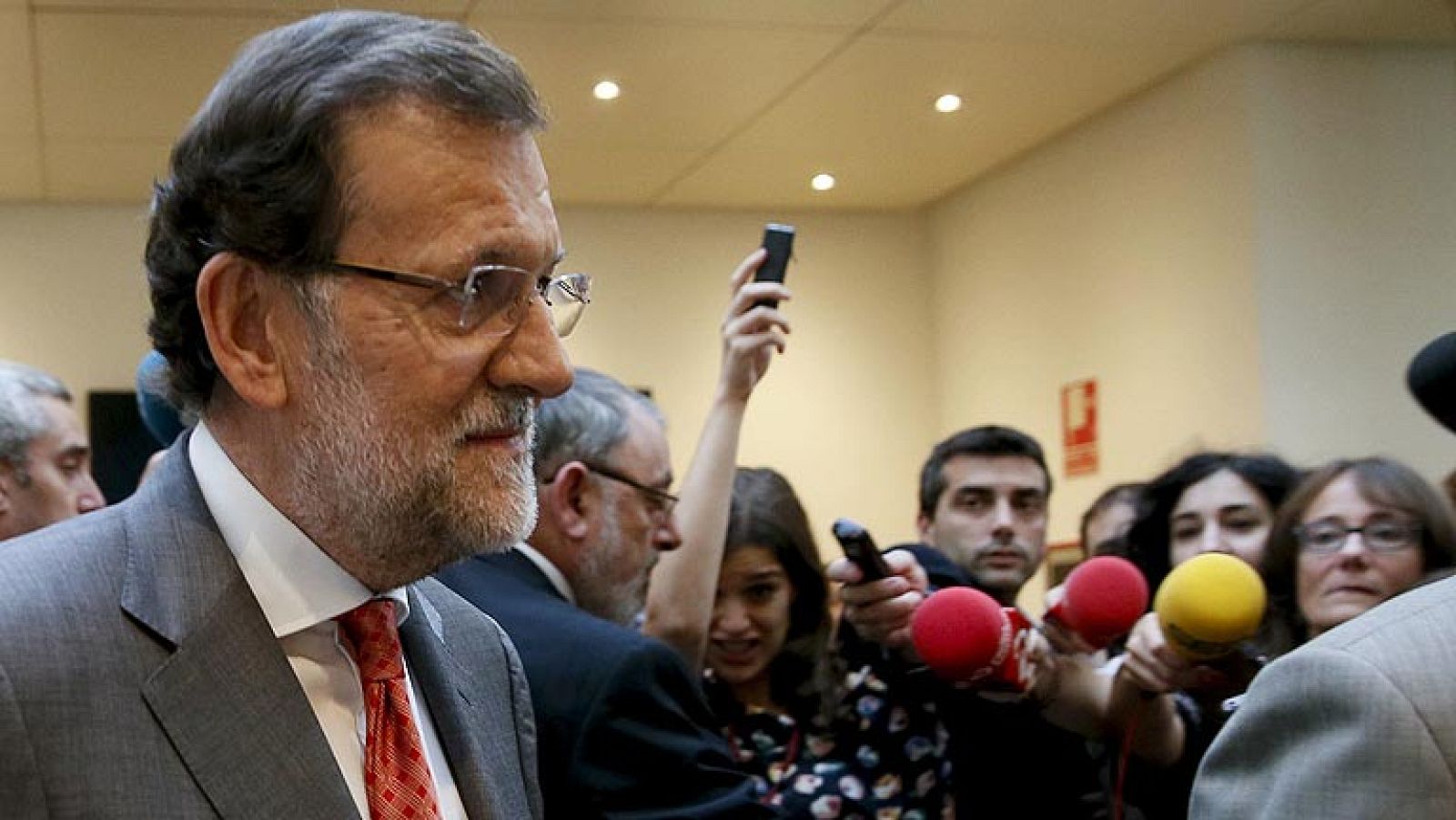 Rajoy pide perdón por "situar en puestos de los que no eran dignos" a los que "han abusado"