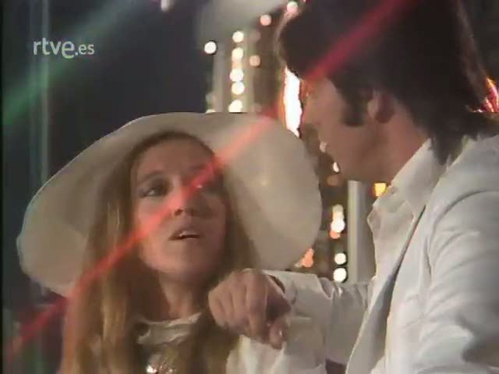 Cachitos de hierro y cromo - desTAPE - 'Cachitos' eliminados