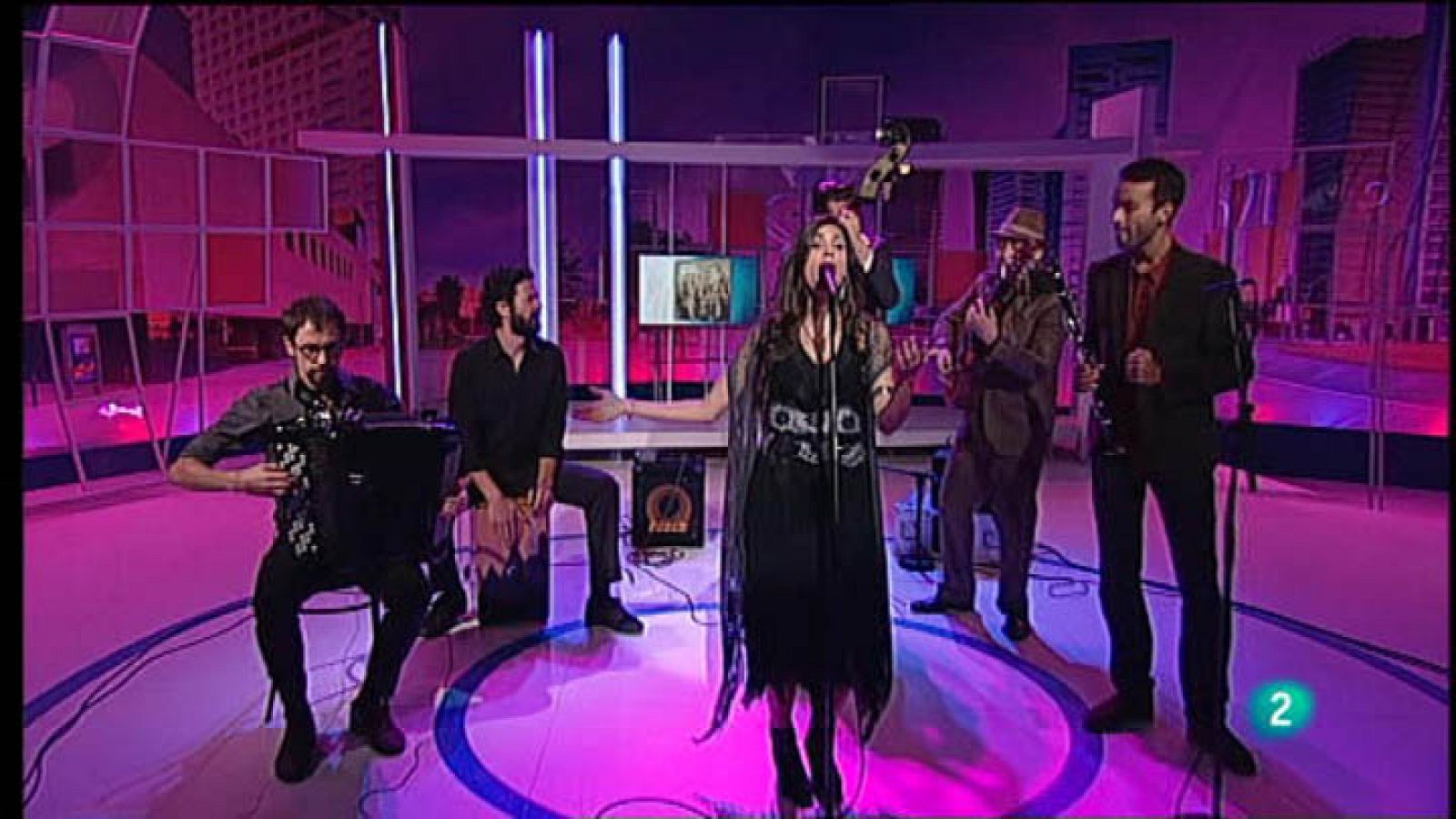 Para Todos La 2 - Actuación - Barcelona Gipsy Klemer Orchestra, "Cigani Ljubiat Pesnji"