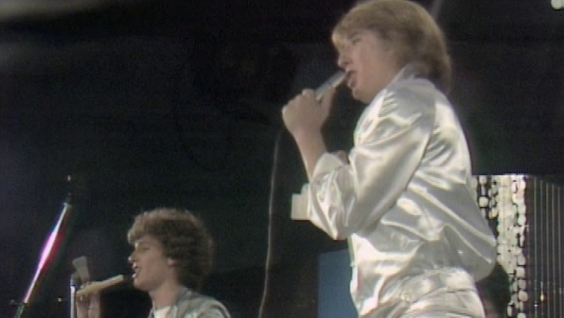 Cachitos de Hierro y Cromo: Los Pecos 'Llovía'