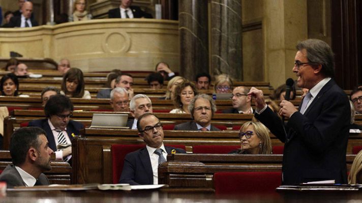 Telediario 1 - Mas acusa al Gobierno de escudarse en el TC