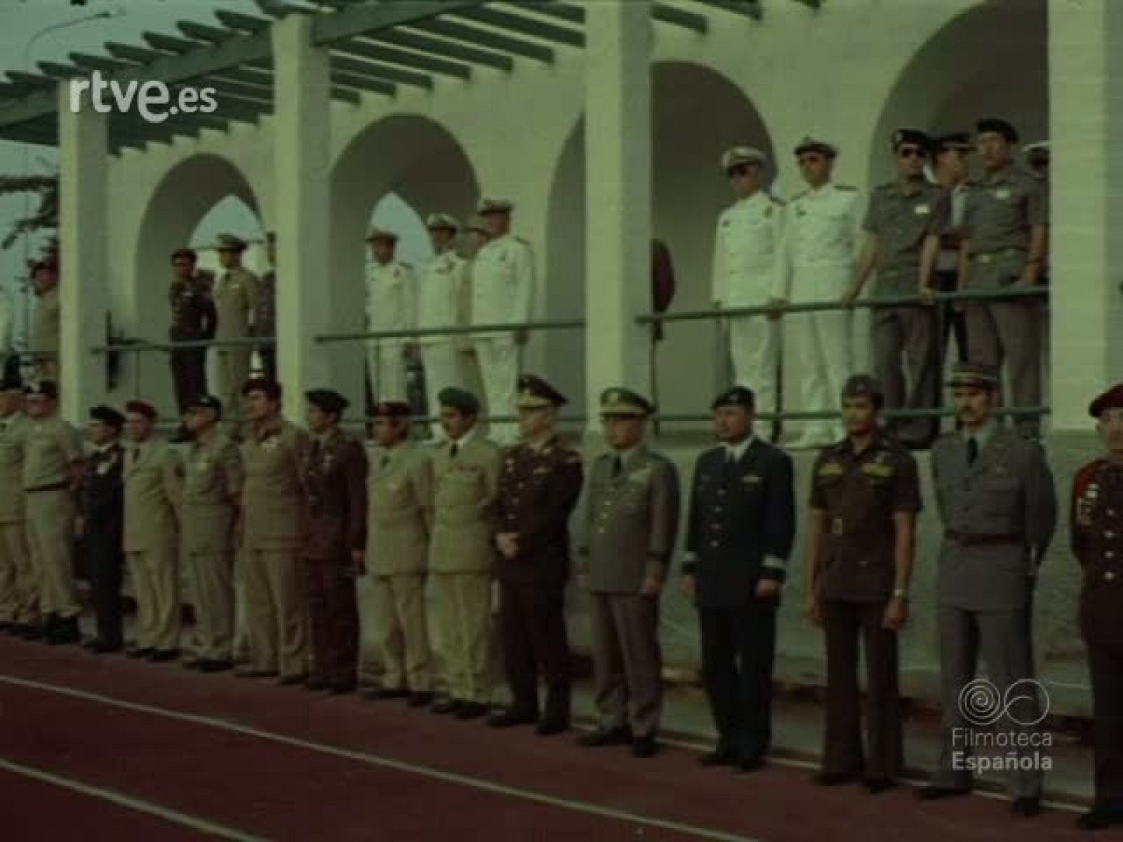 IX CAMPEONATO MUNDIAL DE PARACAIDISMO MILITAR - Imágenes del deporte | Ver