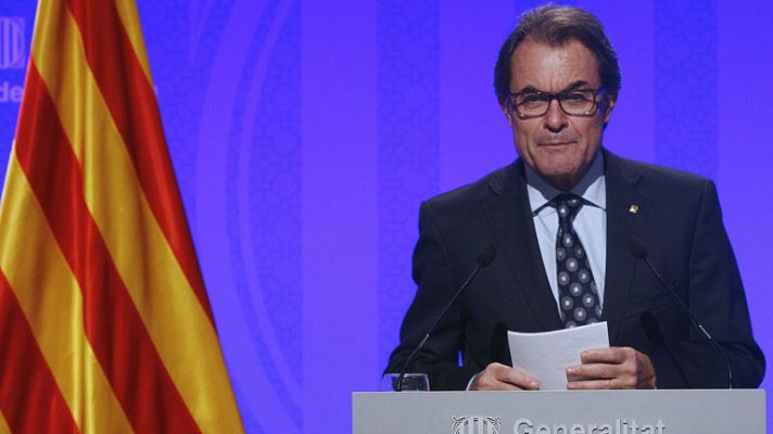 Telediario 1 - Mas sigue adelante con la consulta alternativa del 9N