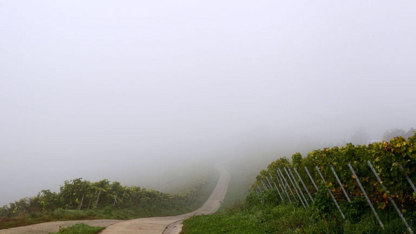 Nuboso con lluvias en Galicia y oeste de Asturias