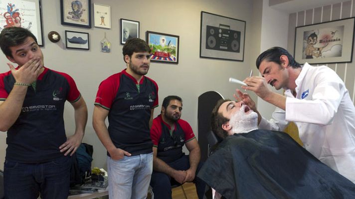 Telediario 1 - Comienza 'Movember', iniciativa contra el cáncer de próstata