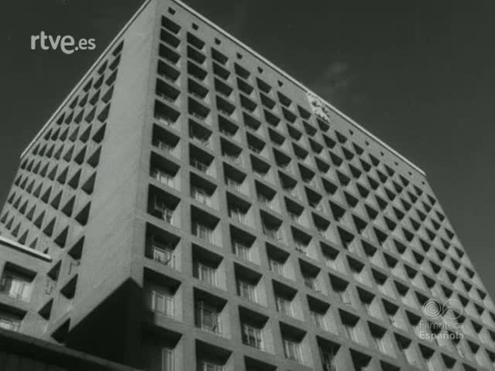 PERIODISMO CINEMATOGRAFICO. ASAMBLEA GENERAL DE LA INA - Documentales Blanco y Negro | Ver
