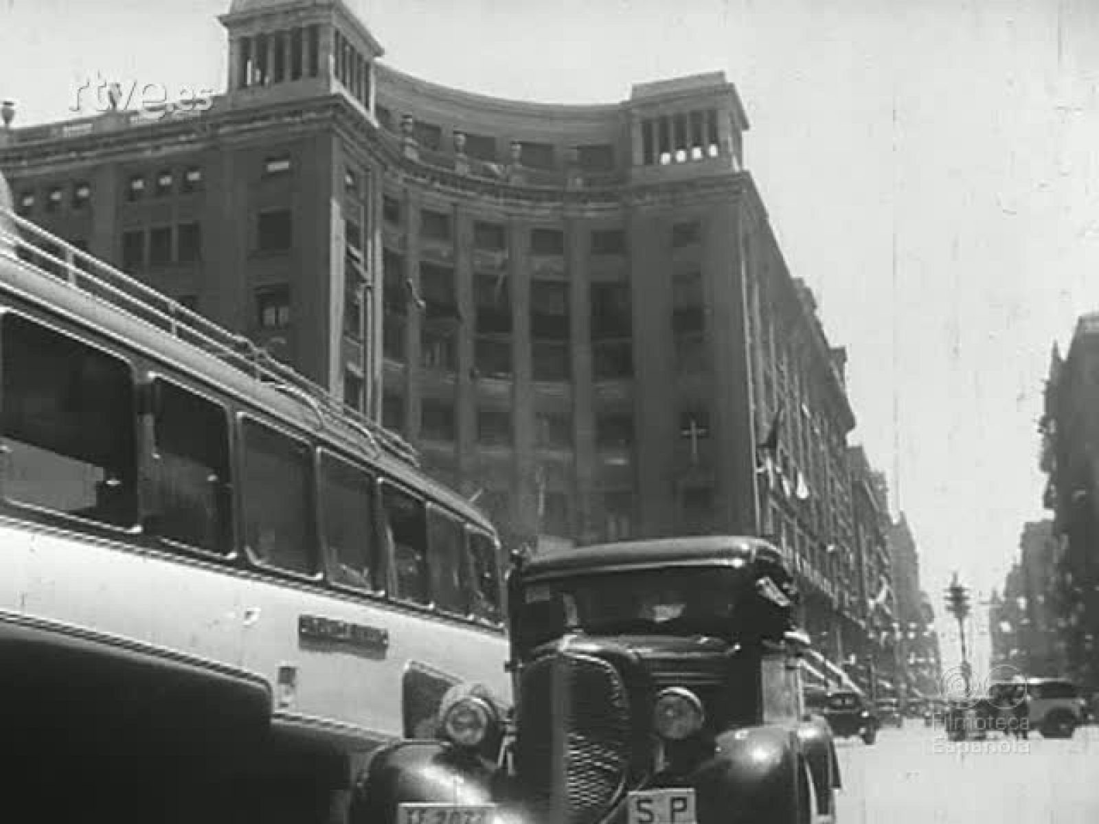 XXXV CONGRESO EUCARISTICO INTERNACIONAL - Documentales Blanco y Negro | Ver