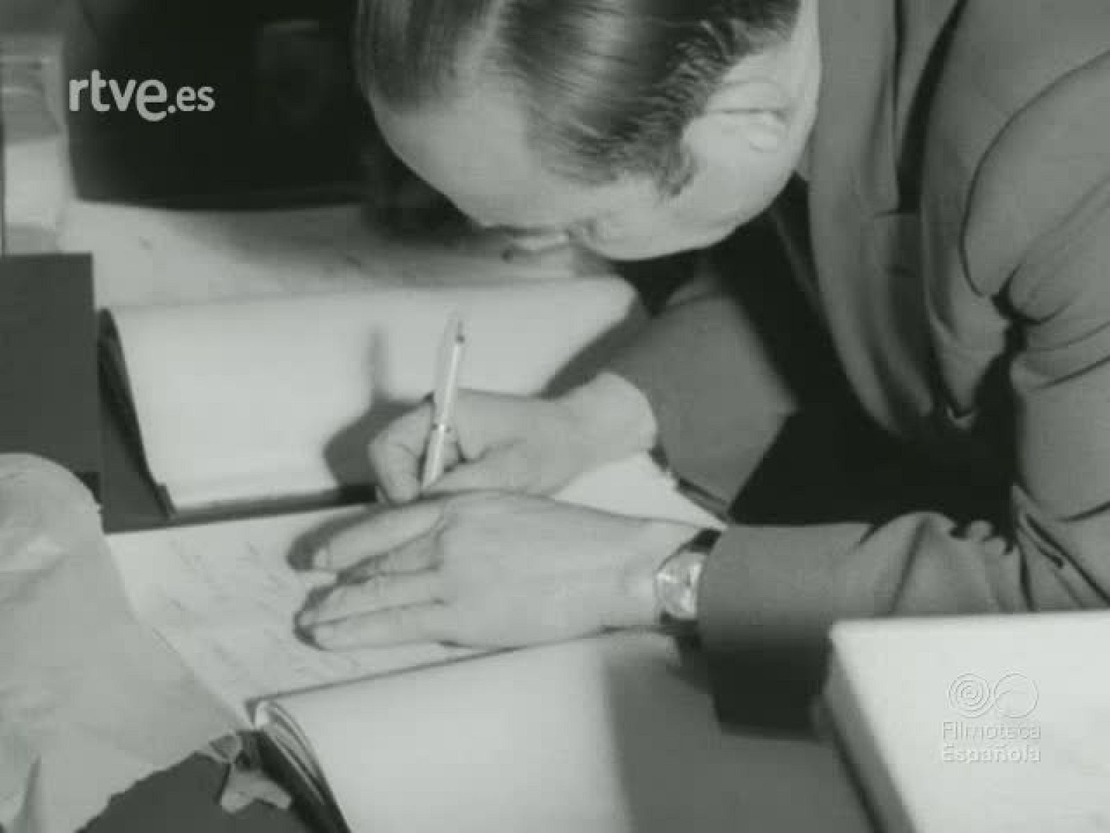 ASAMBLEA NACIONAL DE EMPLEADOS DE FINCAS URBANAS - Documentales Blanco y Negro | Ver