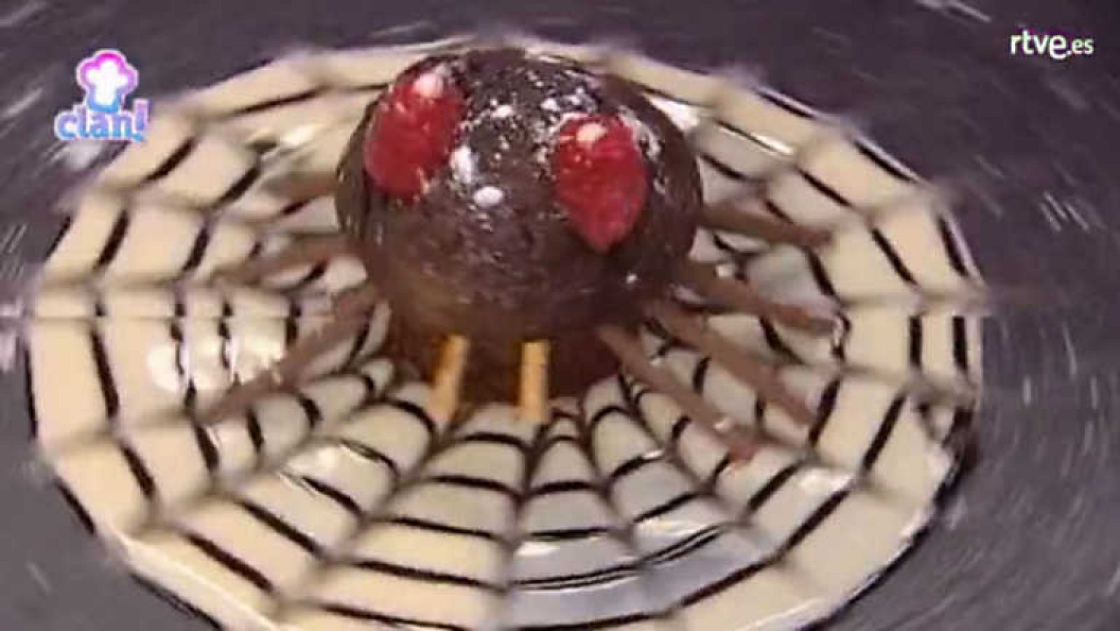 Receta Exprés - Tarántula de chocolate en su telaraña - Cocina con Clan | Ver