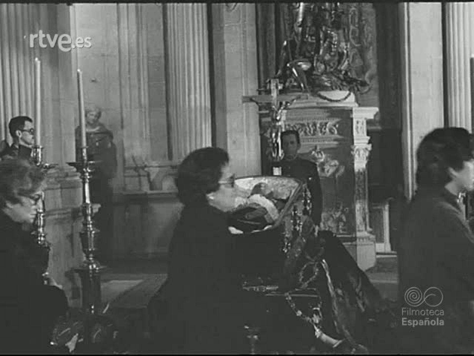 BARCELONA 75 - Documentales Blanco y Negro | Ver