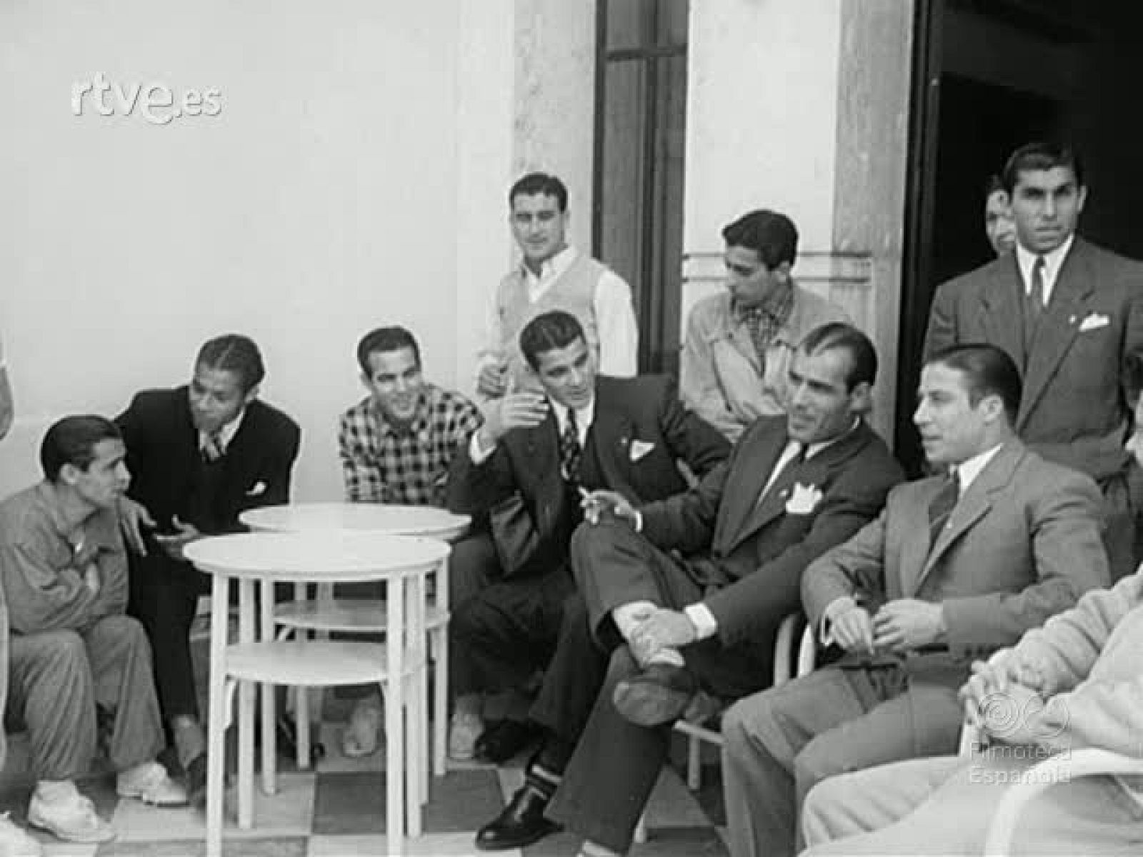 FUTBOL. CAMPEONATO DEL MUNDO. ESPAÑA - PORTUGAL (MADRID) - Documentales Blanco y Negro | Ver