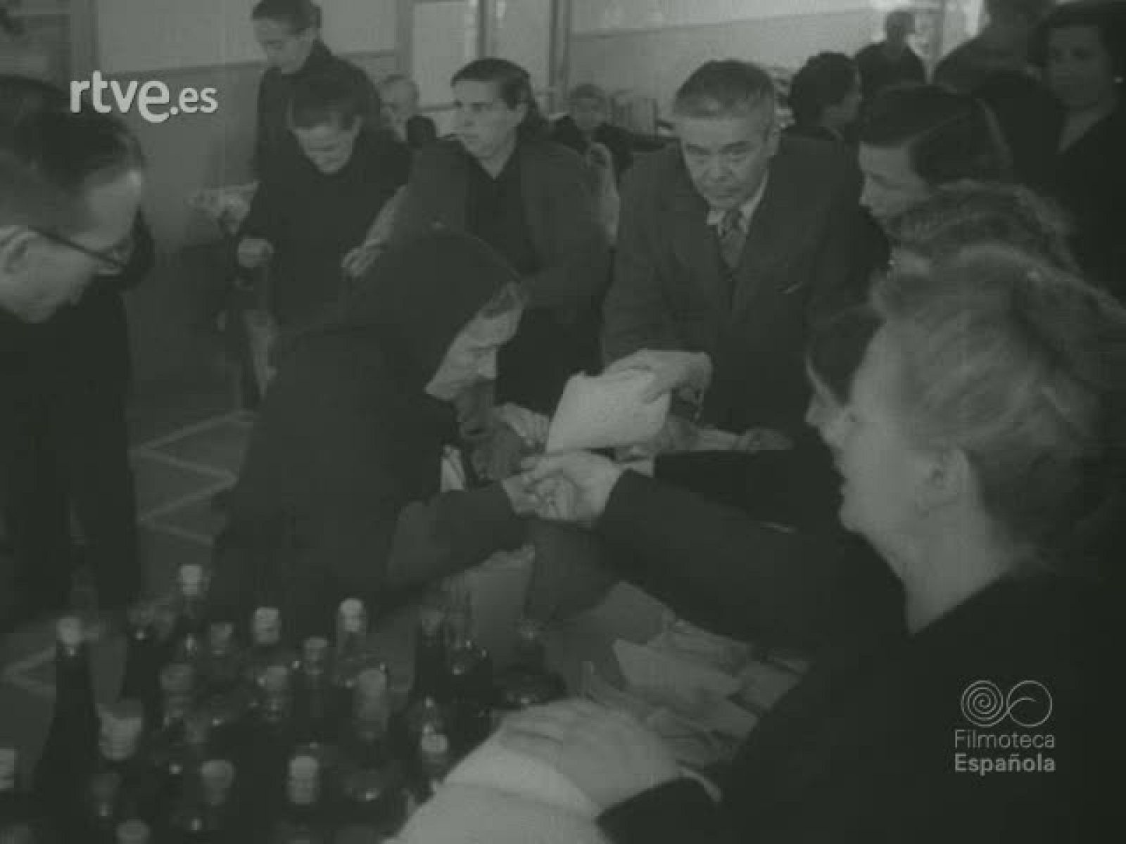 MARCHA NUPCIAL : 10 ABRIL 1950 - Documentales Blanco y Negro | Ver