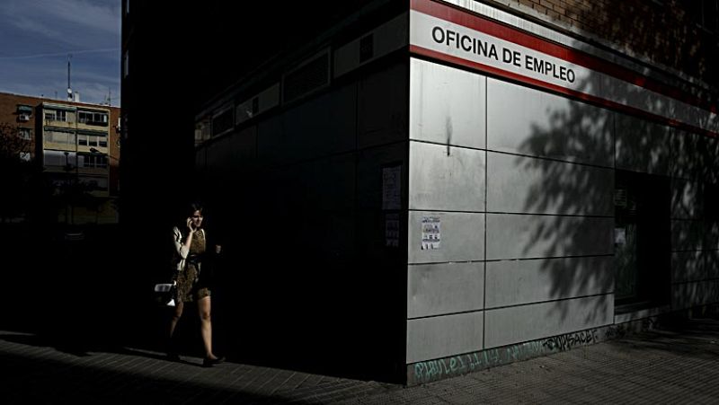 El número de parados registrados sube en 79.154 personas en octubre
