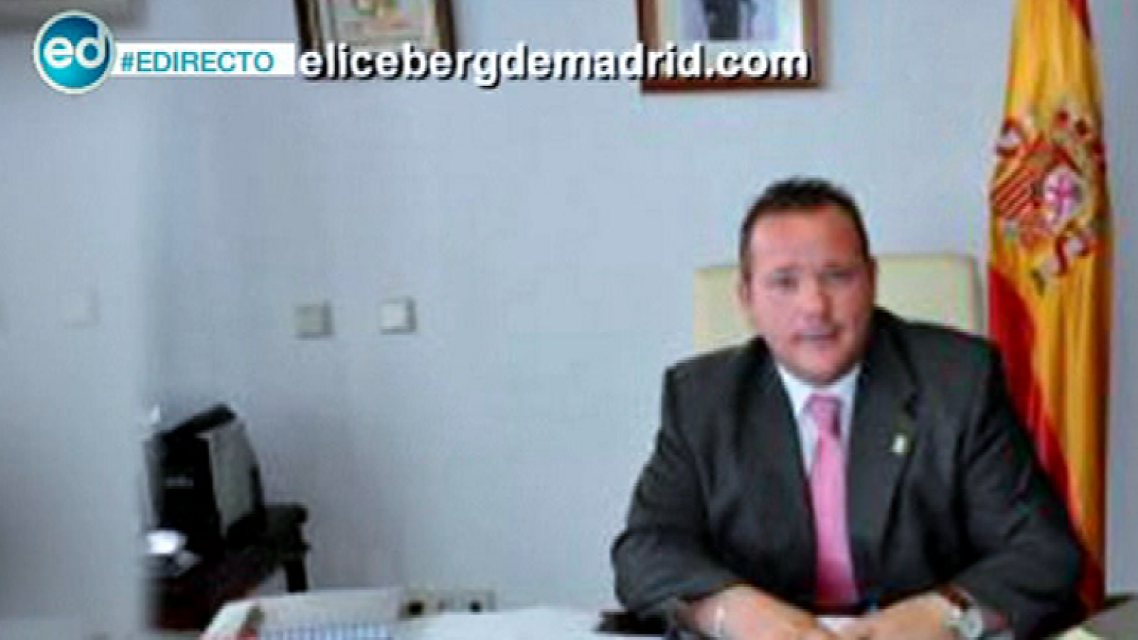 España Directo- Sorprenden al alcalde del Serranillos del Valle sacando documentación del Ayuntamiento