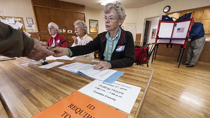 EEUU vota en jornada tranquila en la que demócratas pueden perder el Senado | Ver