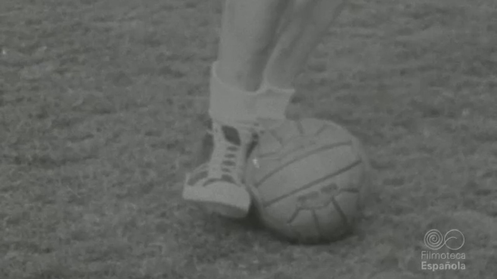 LA TECNICA DEL FUTBOL - Documentales Blanco y Negro | Ver