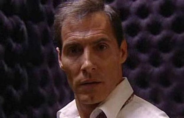 Amar en tiempos revueltos - Detención de Ramón